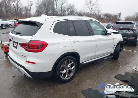 2021 BMW X3 xDrive30I z USA, uszkodzony, nr VIN 5UXTY5C02M9H83372